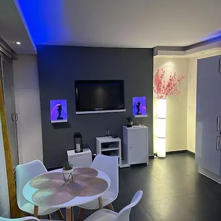 Apartman T2 - Vue Sur La Tour Eiffel *
